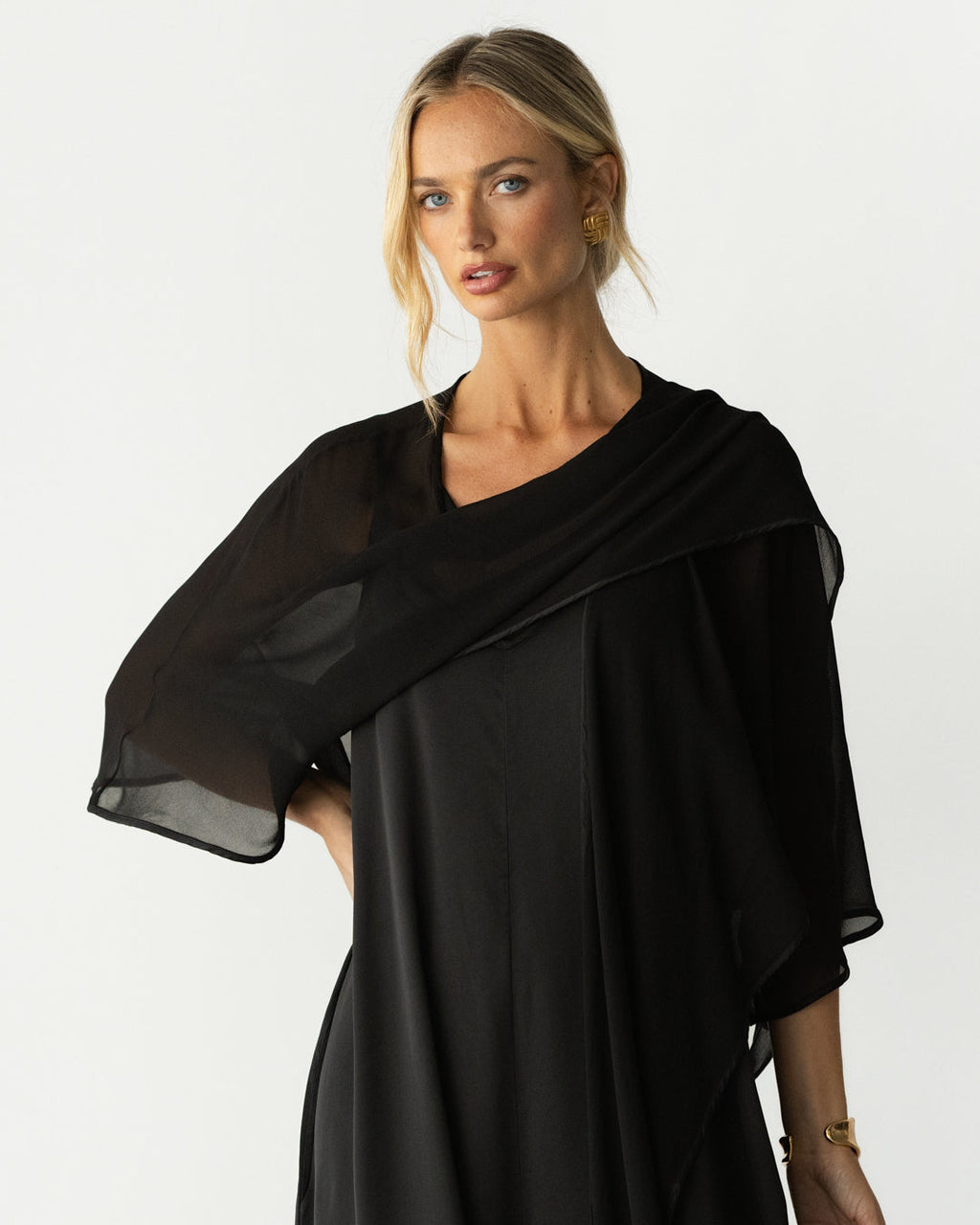 Brienne Lightweight Cape | Black