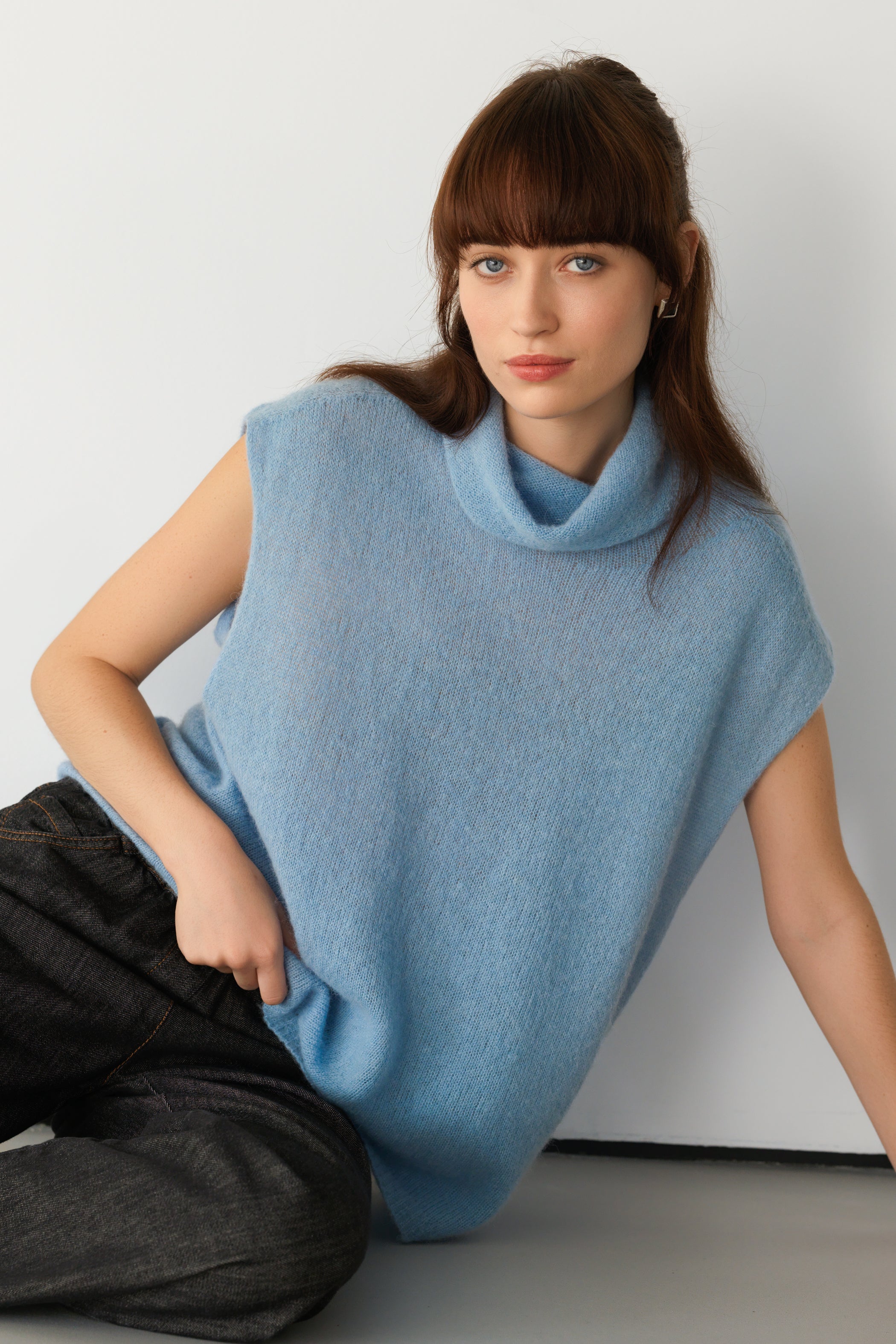 Nyx Sleeveless Turtleneck | Sky Blue | Alpaca-Wool Blend