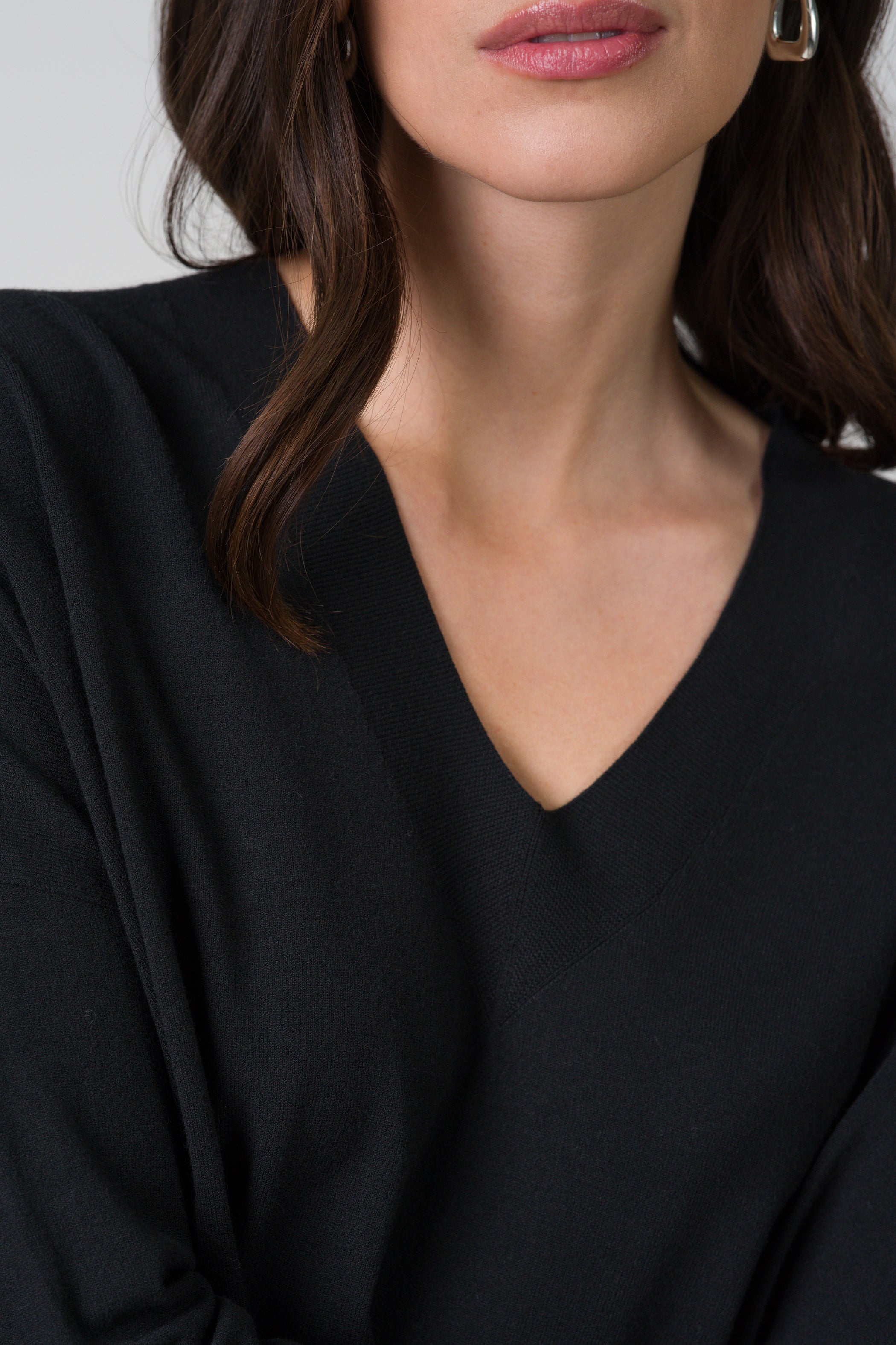Layla V Neck Sweater | Black | Fine Knit