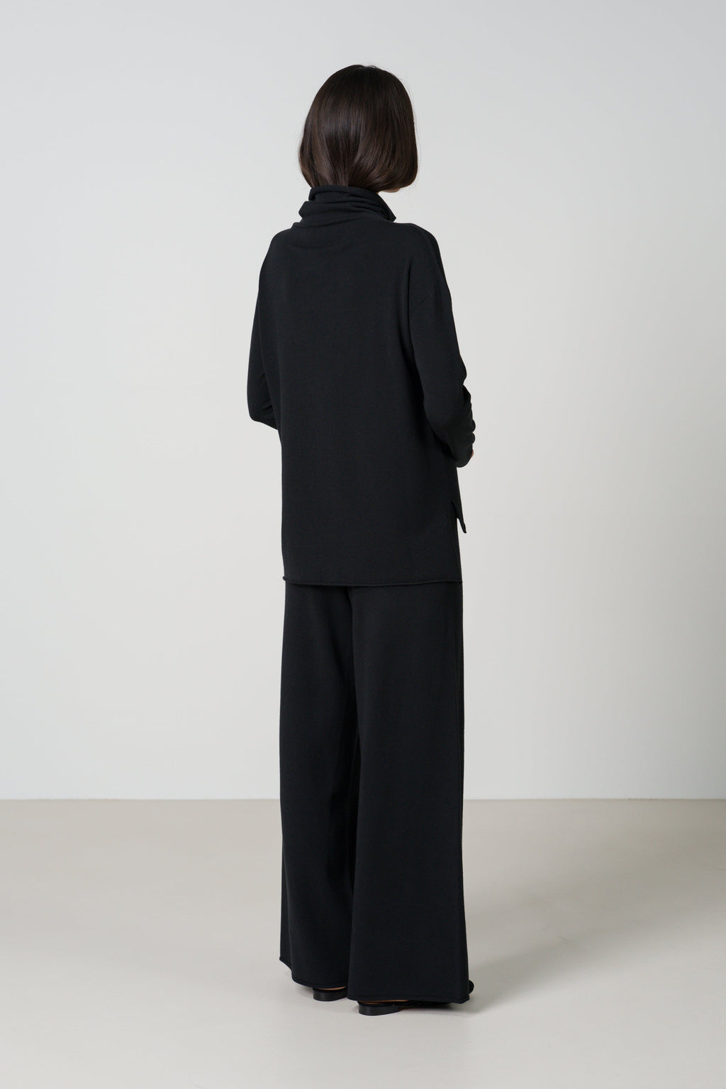 Kaia Elastic Waist Pants | Black | Fine Knit