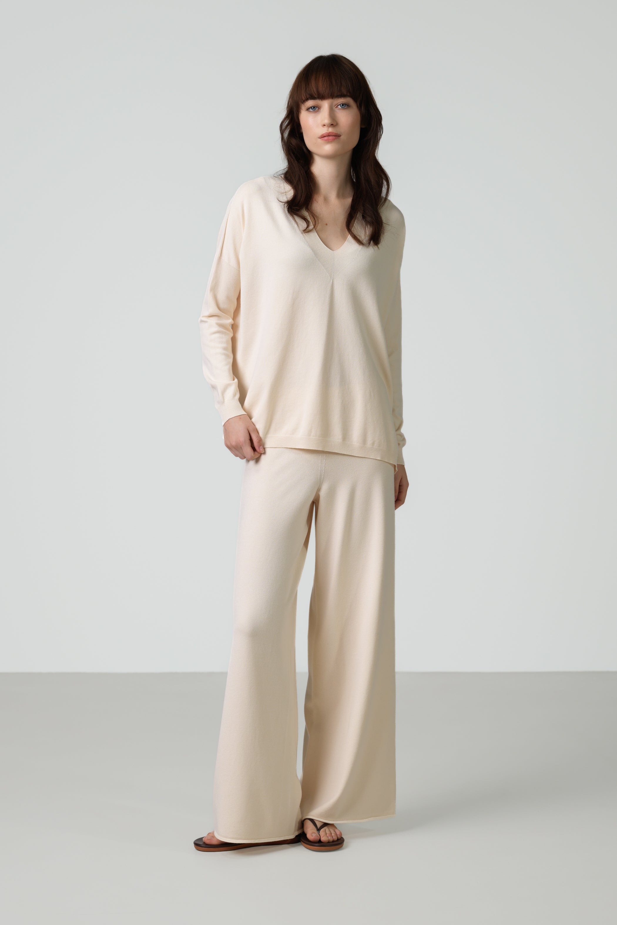 Layla V Neck Sweater | Cream | Fine Knit