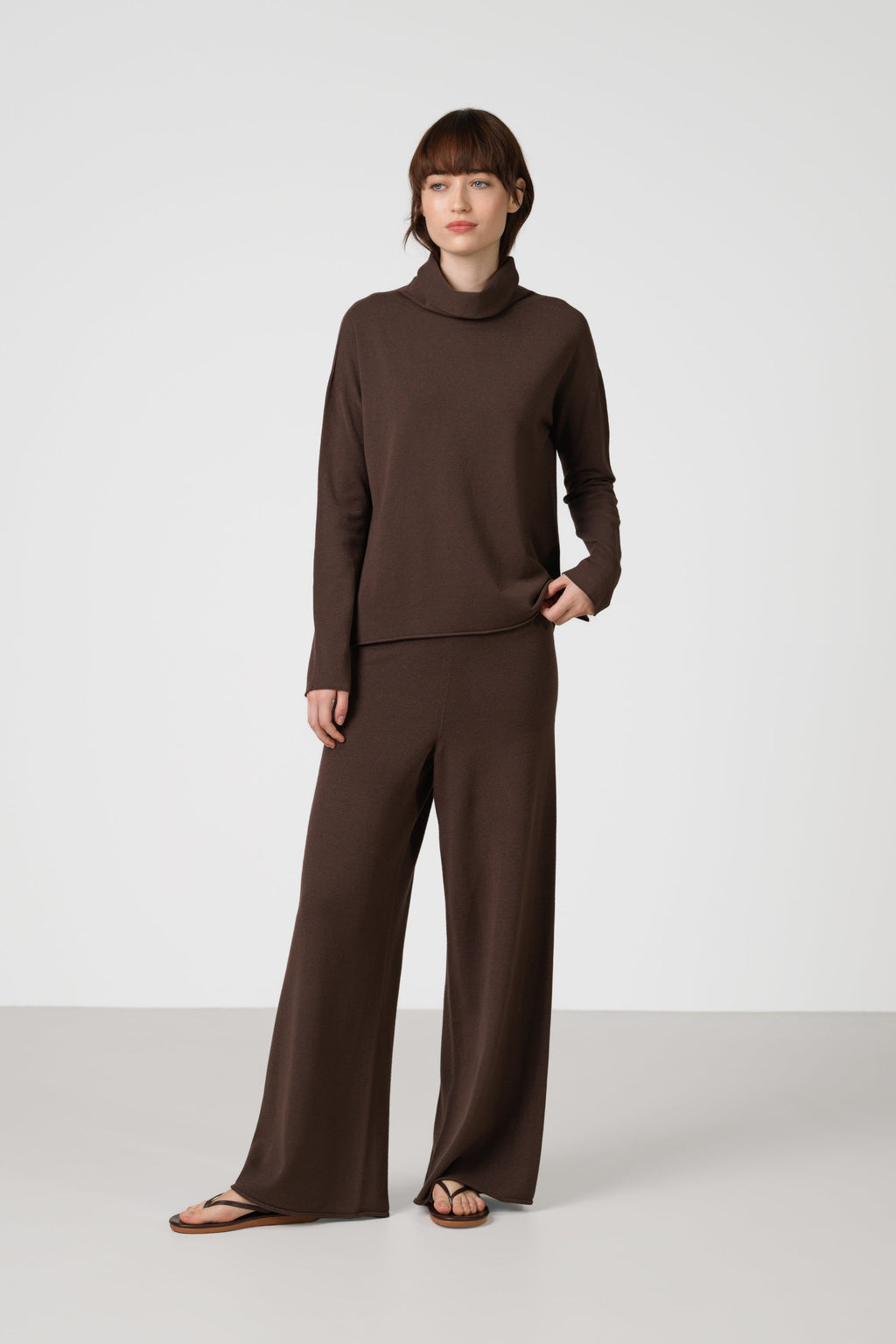 Kaia Elastic Waist Pants | Chocolate Brown | Fine Knit