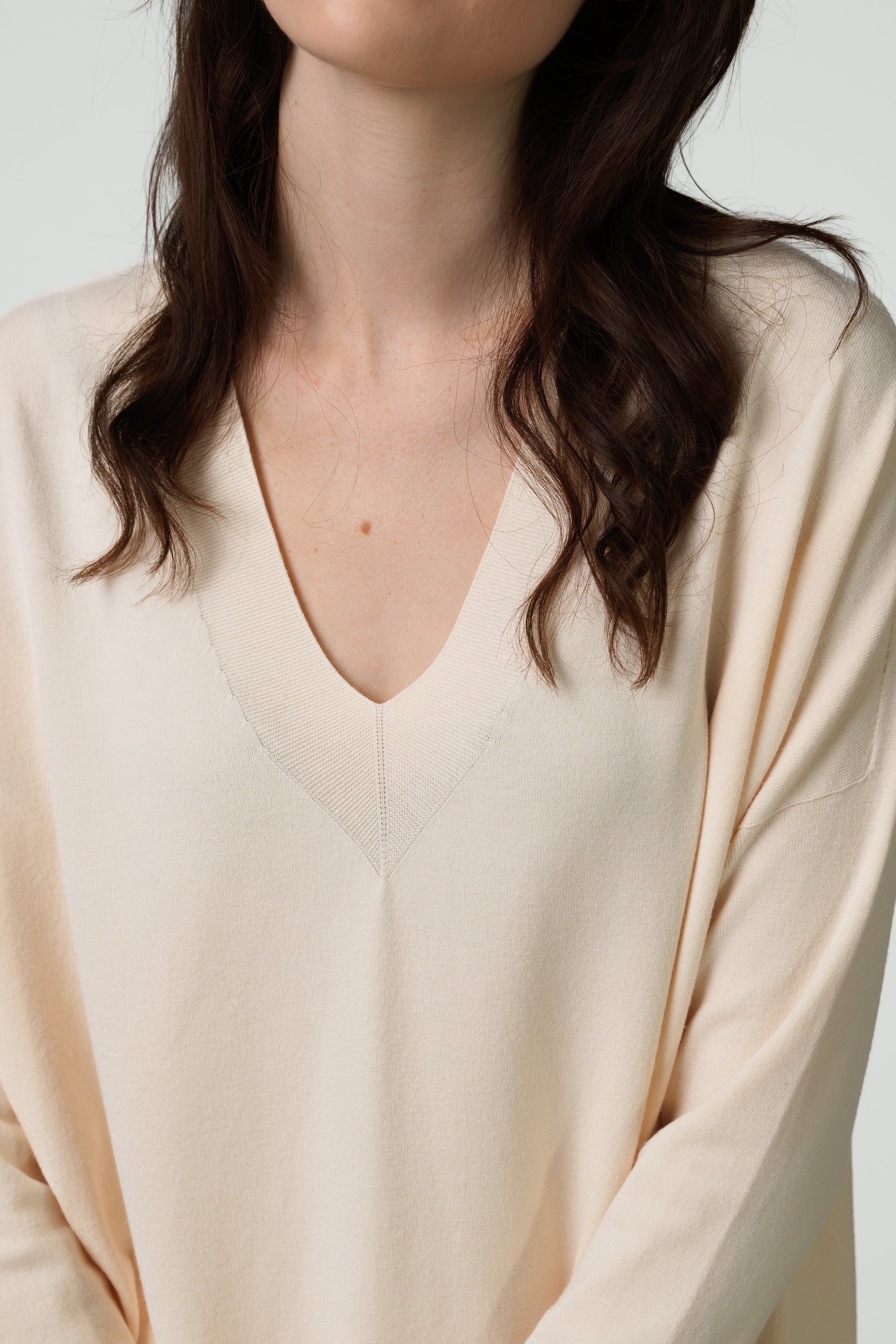 Layla V Neck Sweater | Cream | Fine Knit